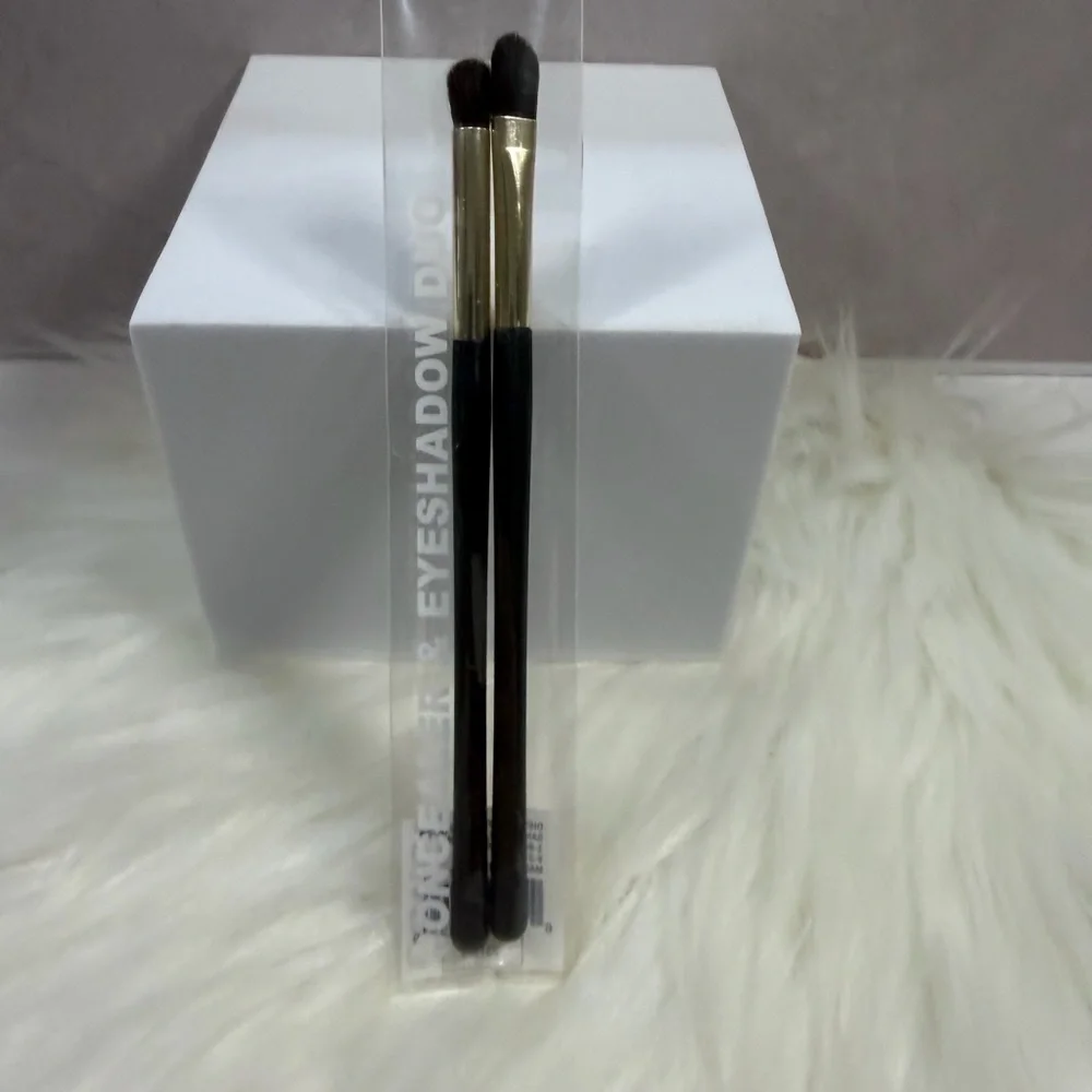 🩷5/$10🩷 Double Eyeshadow Makeup Brush Duo - Black and Gold